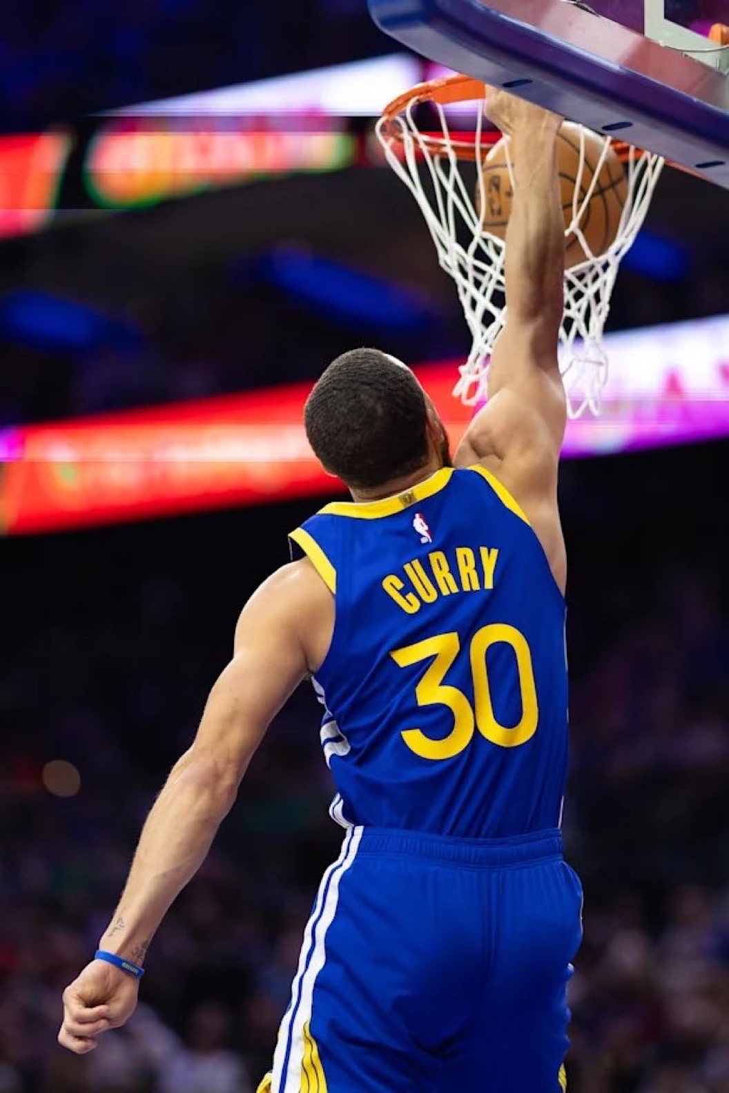 九游体育app-TL引发争议!,库里官方宣布锐不可当新规上演精彩一战的简单介绍