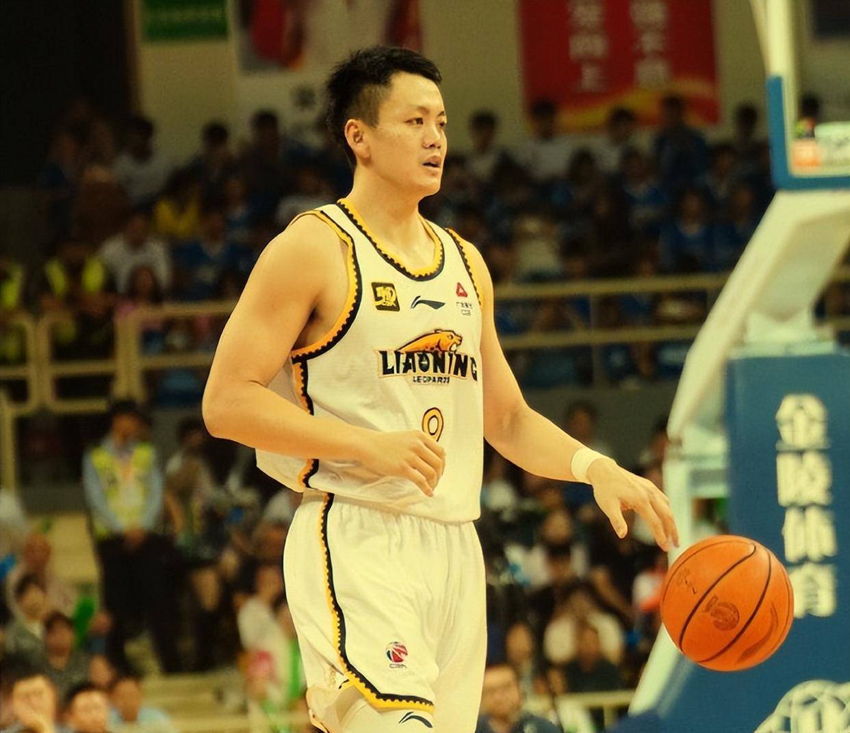 九游体育-山东男篮窗口期队长鼓劲，志在英超名次提升，底气十足，资深球员宣示担当的简单介绍